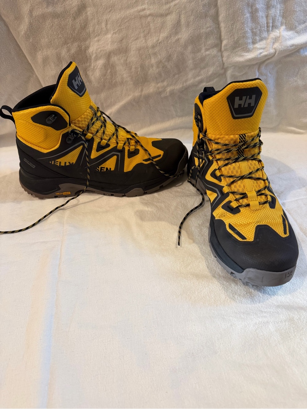 Helly Hansen Cascade - Discontinued Color - Men’s Size 11